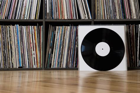 what is a music LP: The Evolution of Vinyl Records